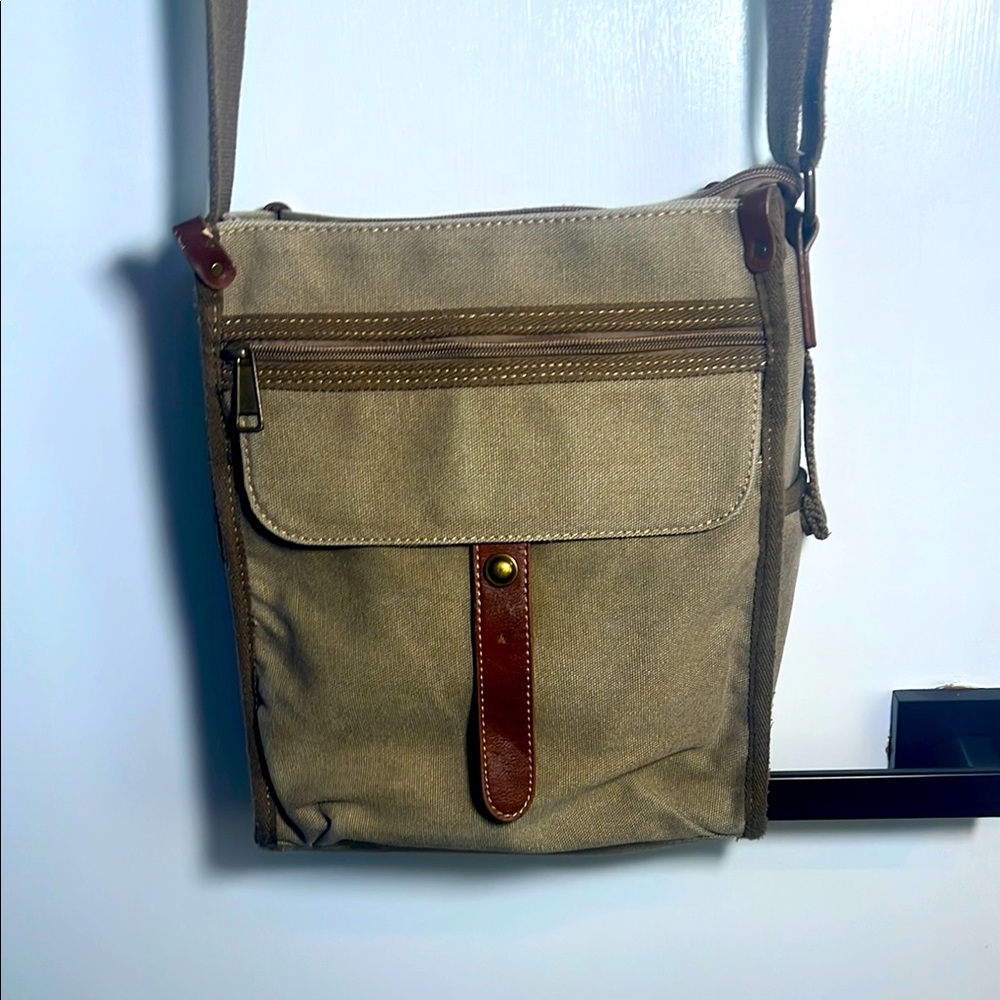 Stylish Tan Shoulder Bag